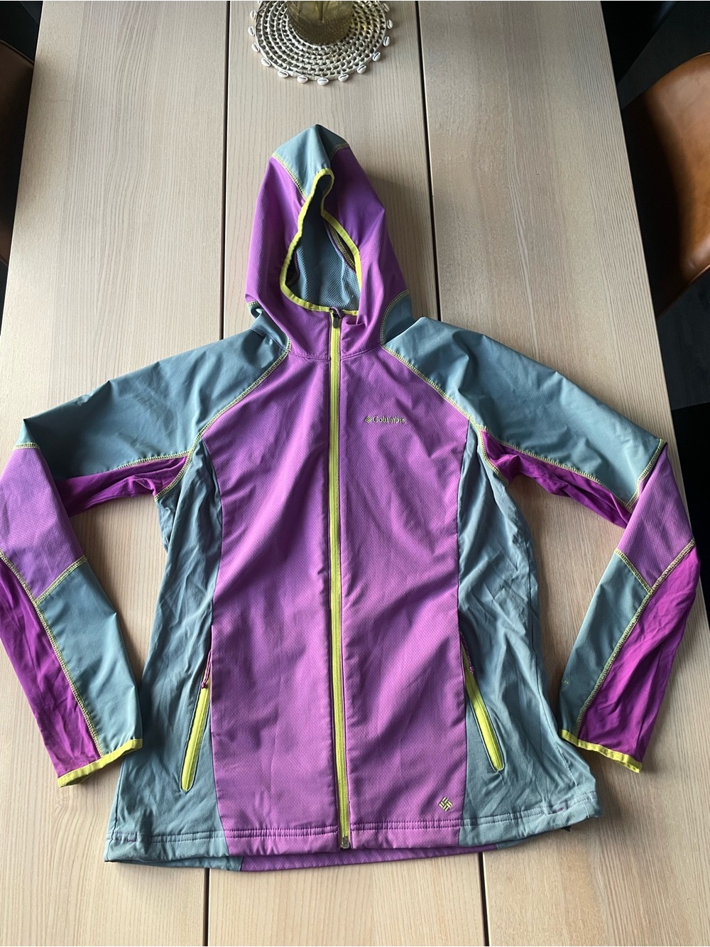Columbia ladies Hooded Softshell Jacket size large women’s athletic jacket lg